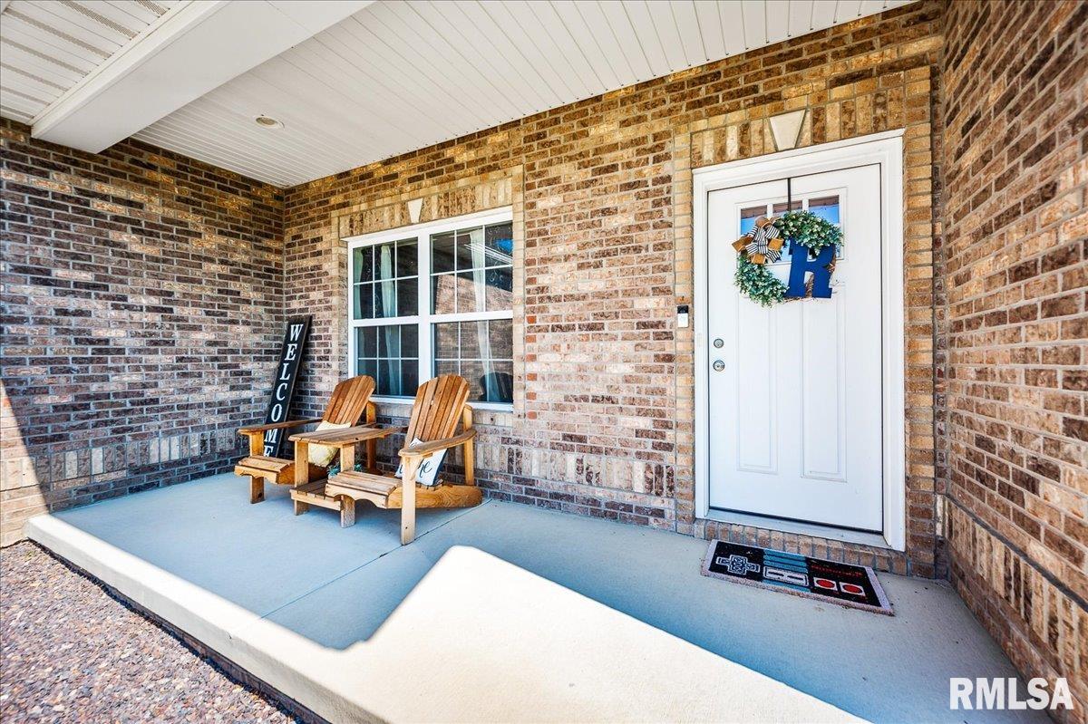 302 Saddlerock Drive Washington, IL 61571 - Photo 5 of 45