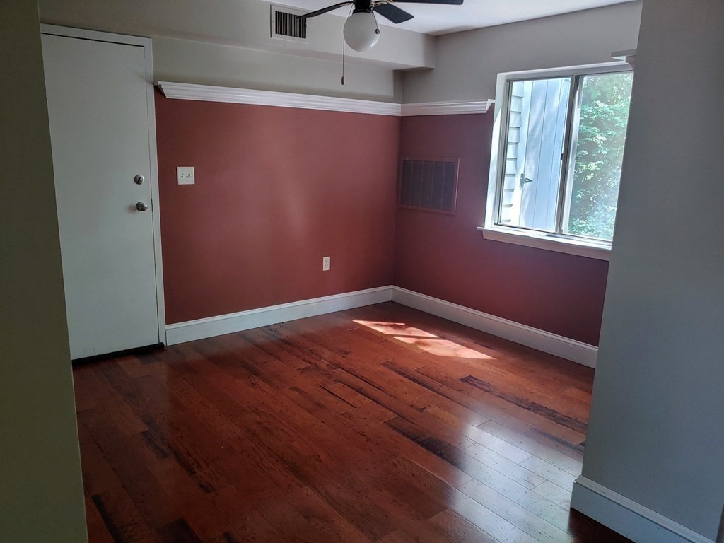 3 Beal's Cove Road, Unit B Hingham, MA 02043 - Photo 10 of 17 Gallery Image 10