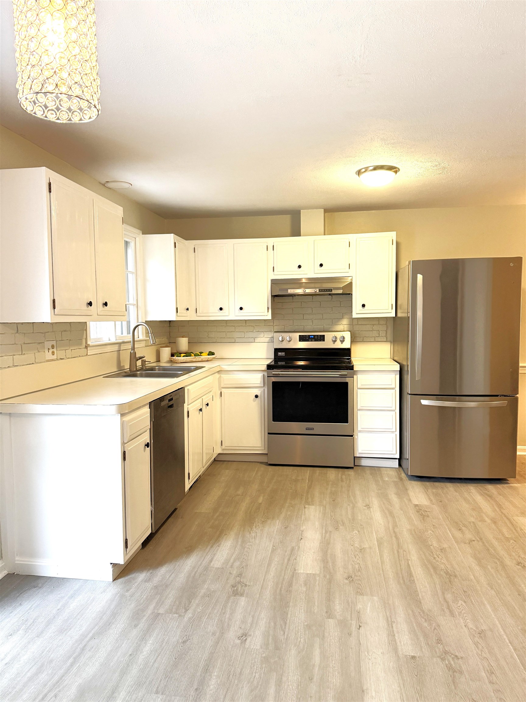 18 Boulder Brook Drive, Unit #4 Exeter, NH 03833 - Photo 8 of 31