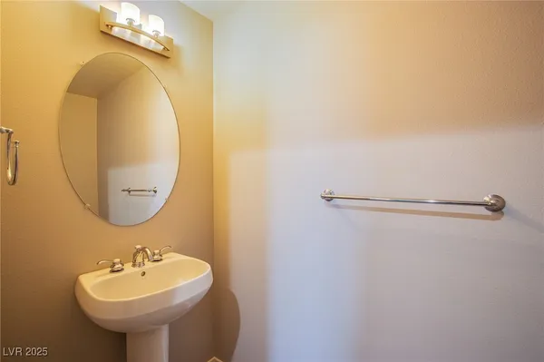 $3,000 | 8255 South Las Vegas Boulevard, Unit 1702, Las Vegas, NV 89123