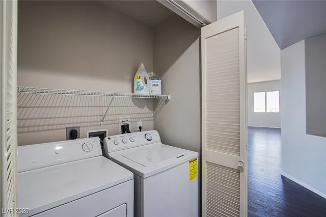 $3,000 | 8255 South Las Vegas Boulevard, Unit 1702, Las Vegas, NV 89123