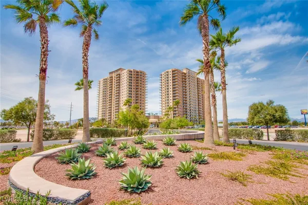$3,000 | 8255 South Las Vegas Boulevard, Unit 1702, Las Vegas, NV 89123