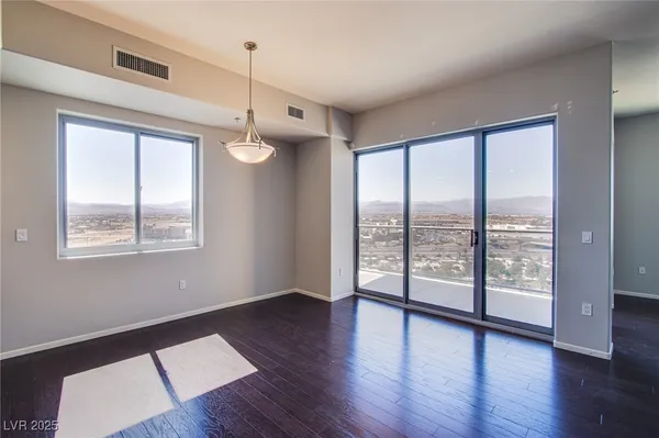 $3,000 | 8255 South Las Vegas Boulevard, Unit 1702, Las Vegas, NV 89123