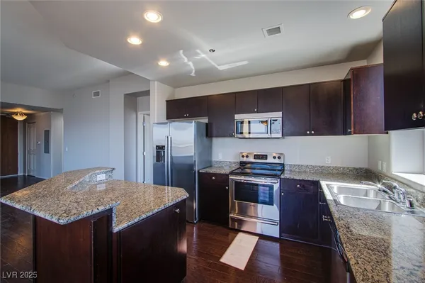 $3,000 | 8255 South Las Vegas Boulevard, Unit 1702, Las Vegas, NV 89123