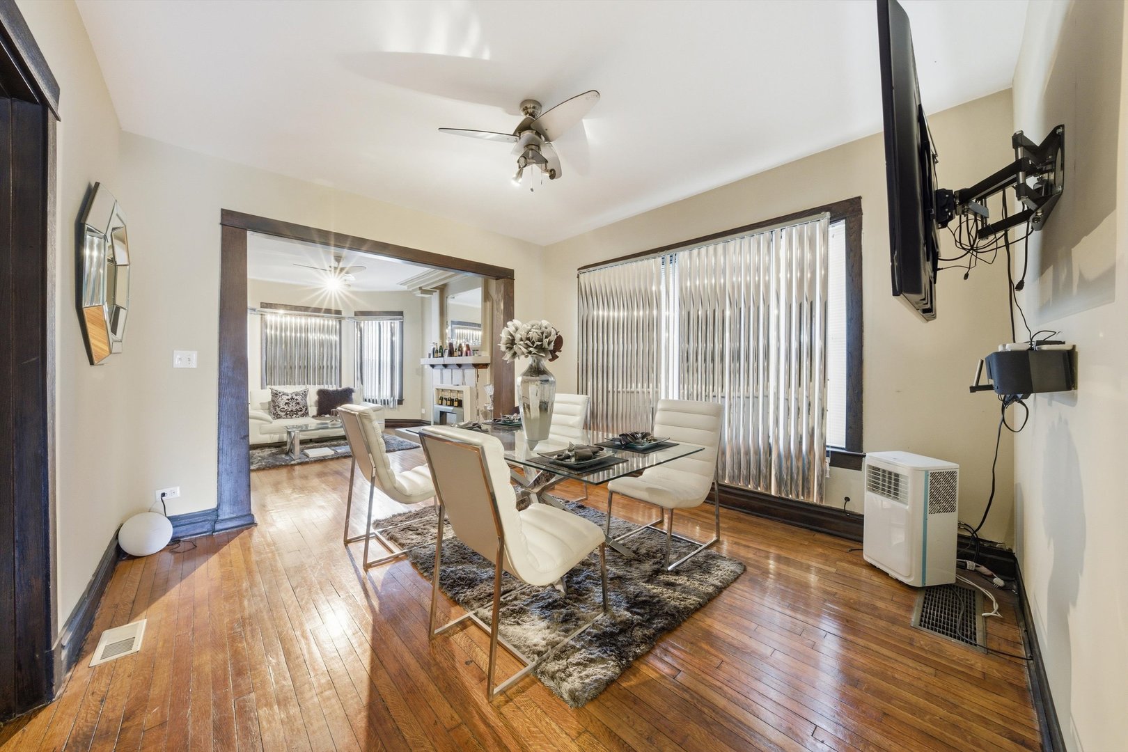 7546 South Sangamon Street Chicago, IL 60620 - Photo 3 of 22