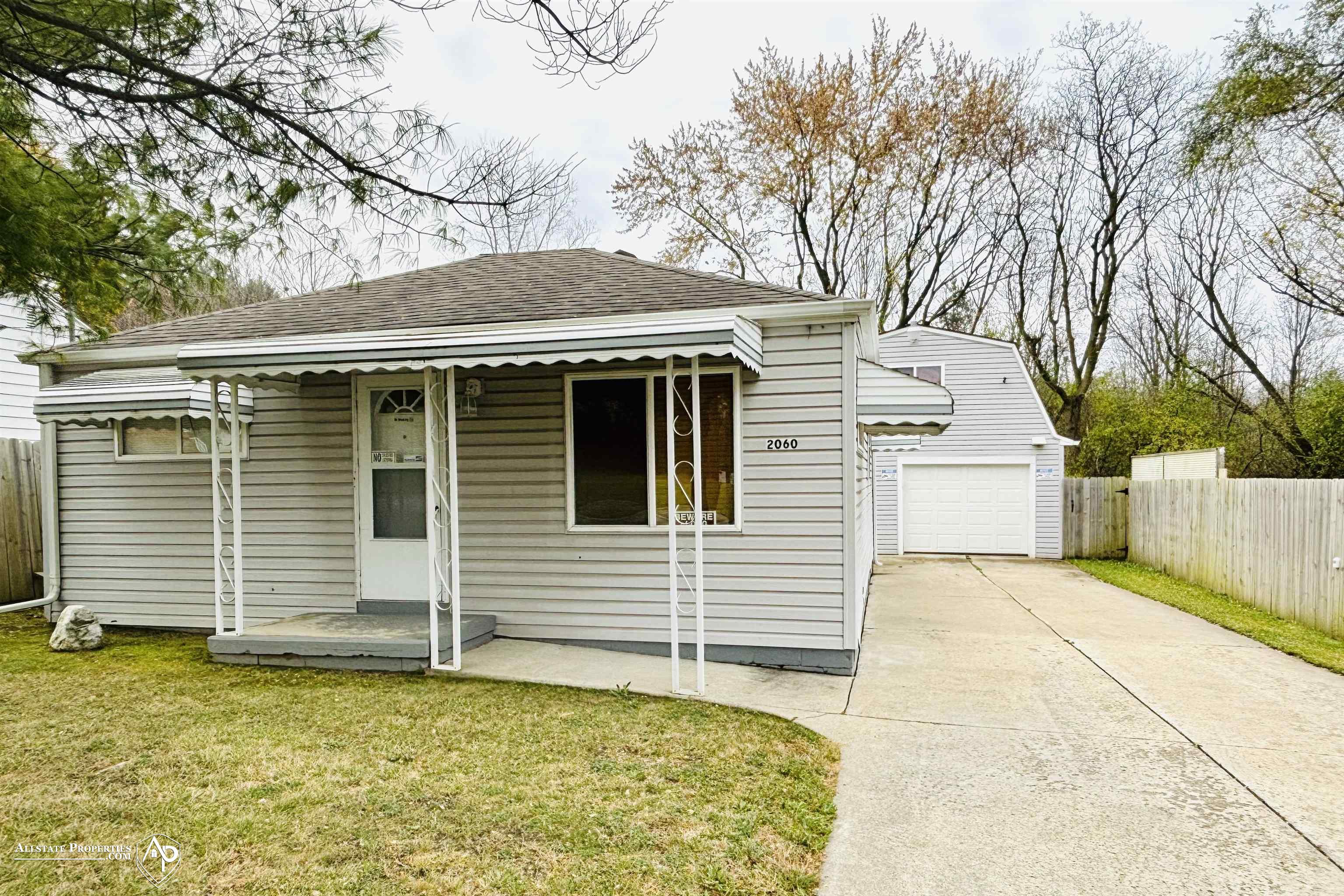 2060 Lavelle Road Flint, MI 48504 - Photo 1 of 15