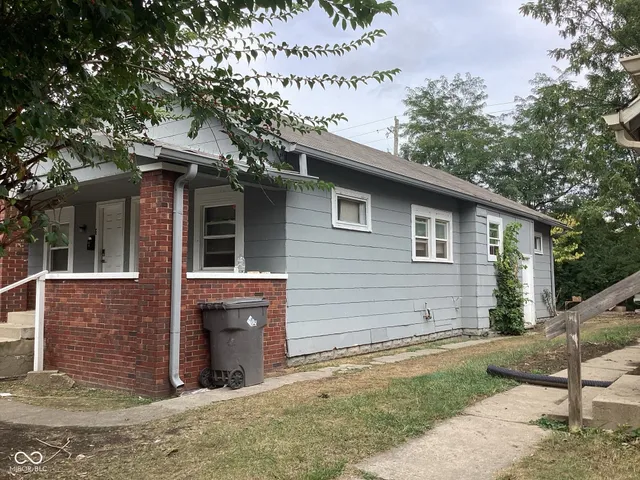 $140,000 | 833 North Gladstone Avenue, Indianapolis, IN 46201