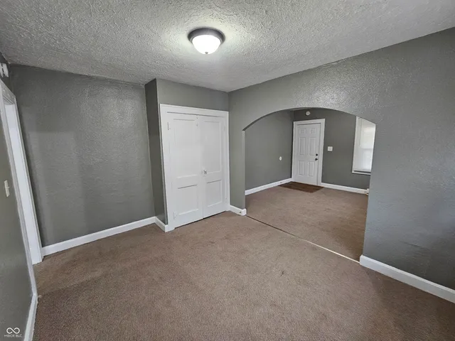 $140,000 | 833 North Gladstone Avenue, Indianapolis, IN 46201