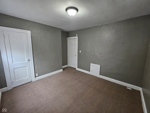 $140,000 | 833 North Gladstone Avenue, Indianapolis, IN 46201