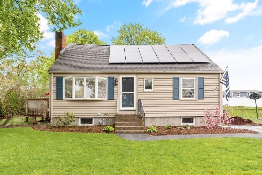 42 Frank Road Weymouth, MA 02191 - Photo 1 of 30 Gallery Image 1