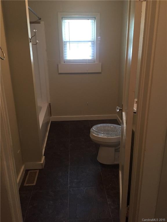 280 Augusta Road, Unit 5 Spartanburg, SC 29301 - Photo 3 of 5 Gallery Image 3