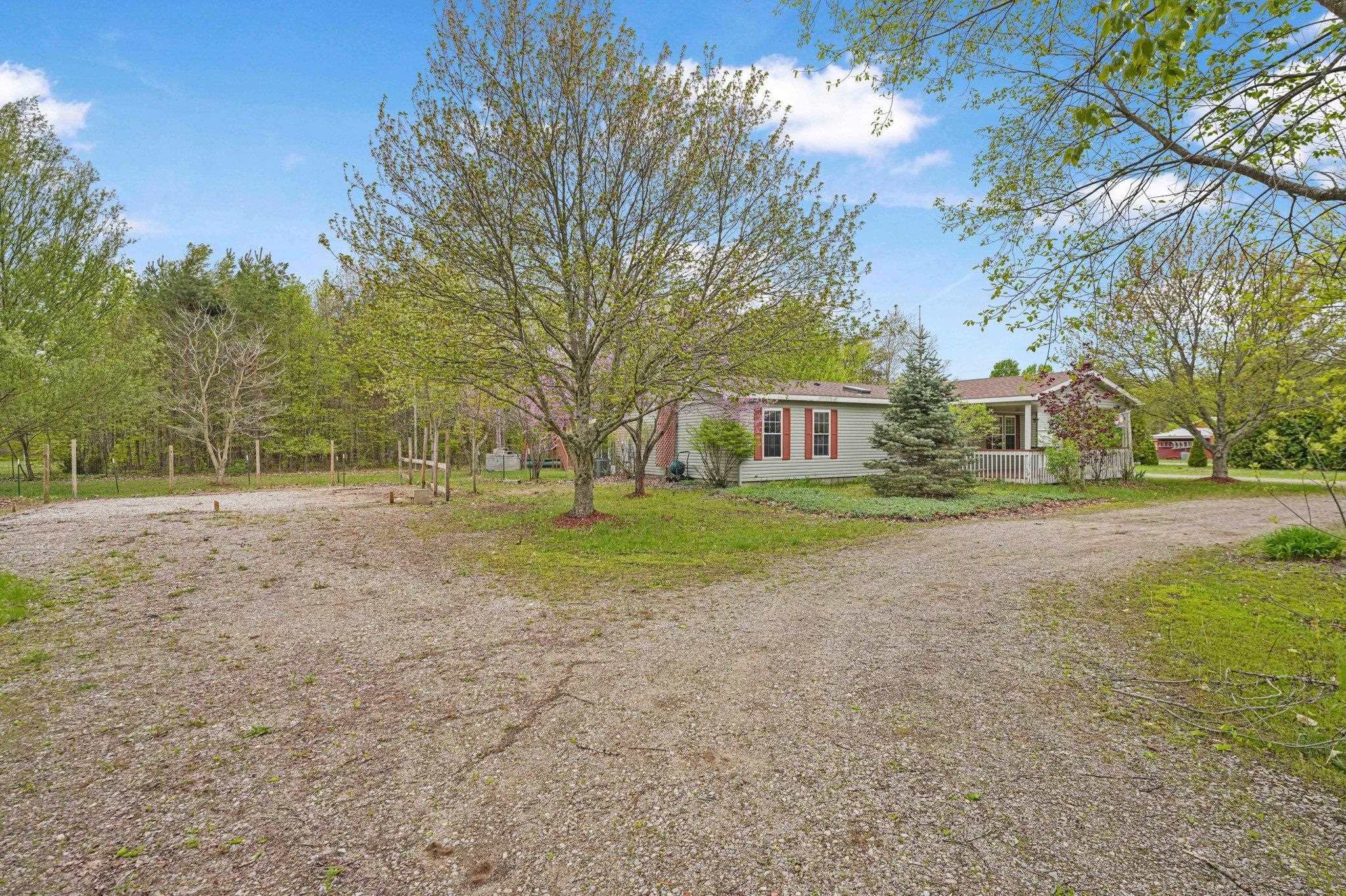 11015 Riley Road Interlochen, MI 49643 - Photo 32 of 45 1934461-2bfb45e5-81fc-4ae0-a6c9-1ab605cb7ad7.JPG