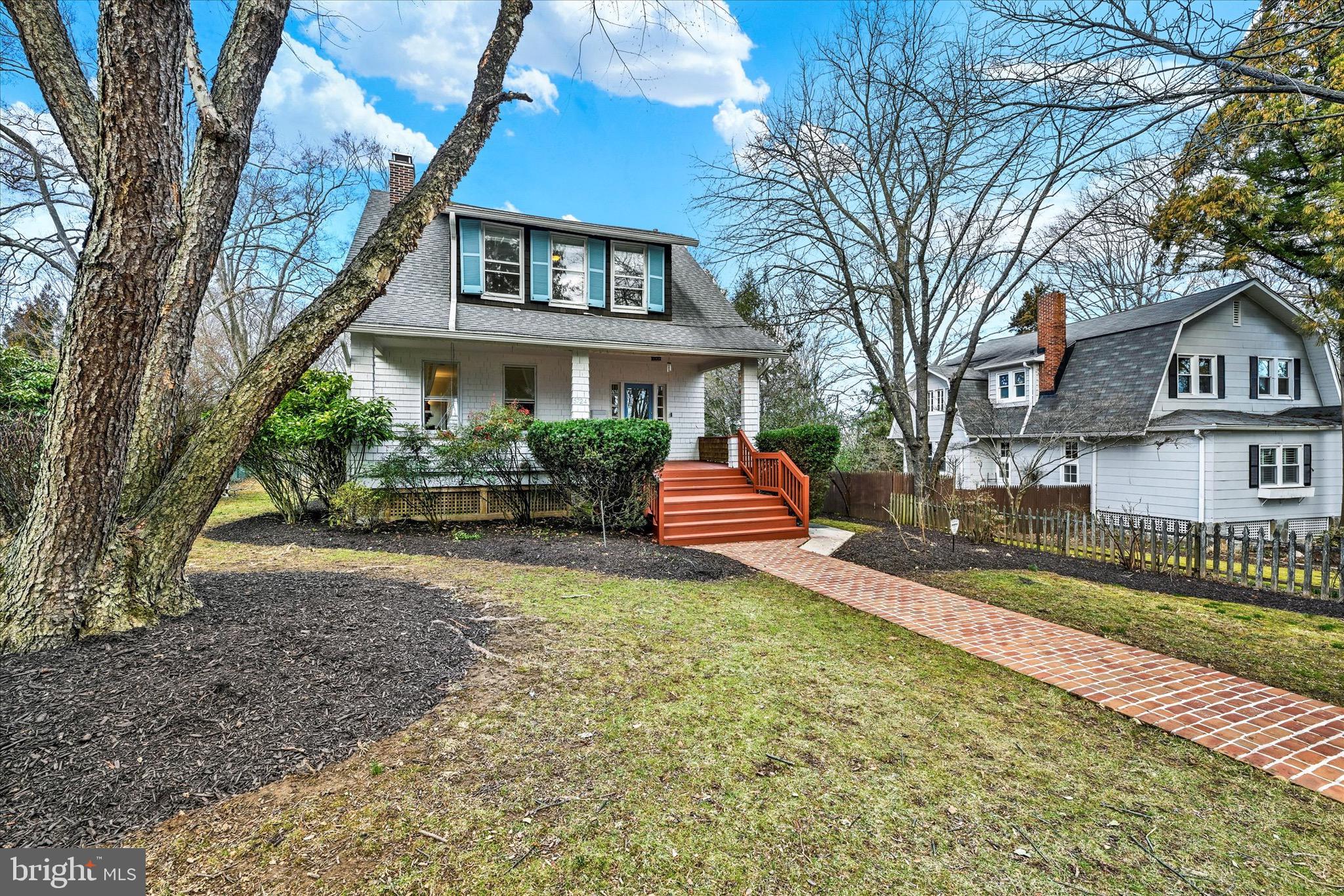 5724 Oakshire Road Baltimore, MD 21209 - Photo 3 of 31 Gallery Image 3