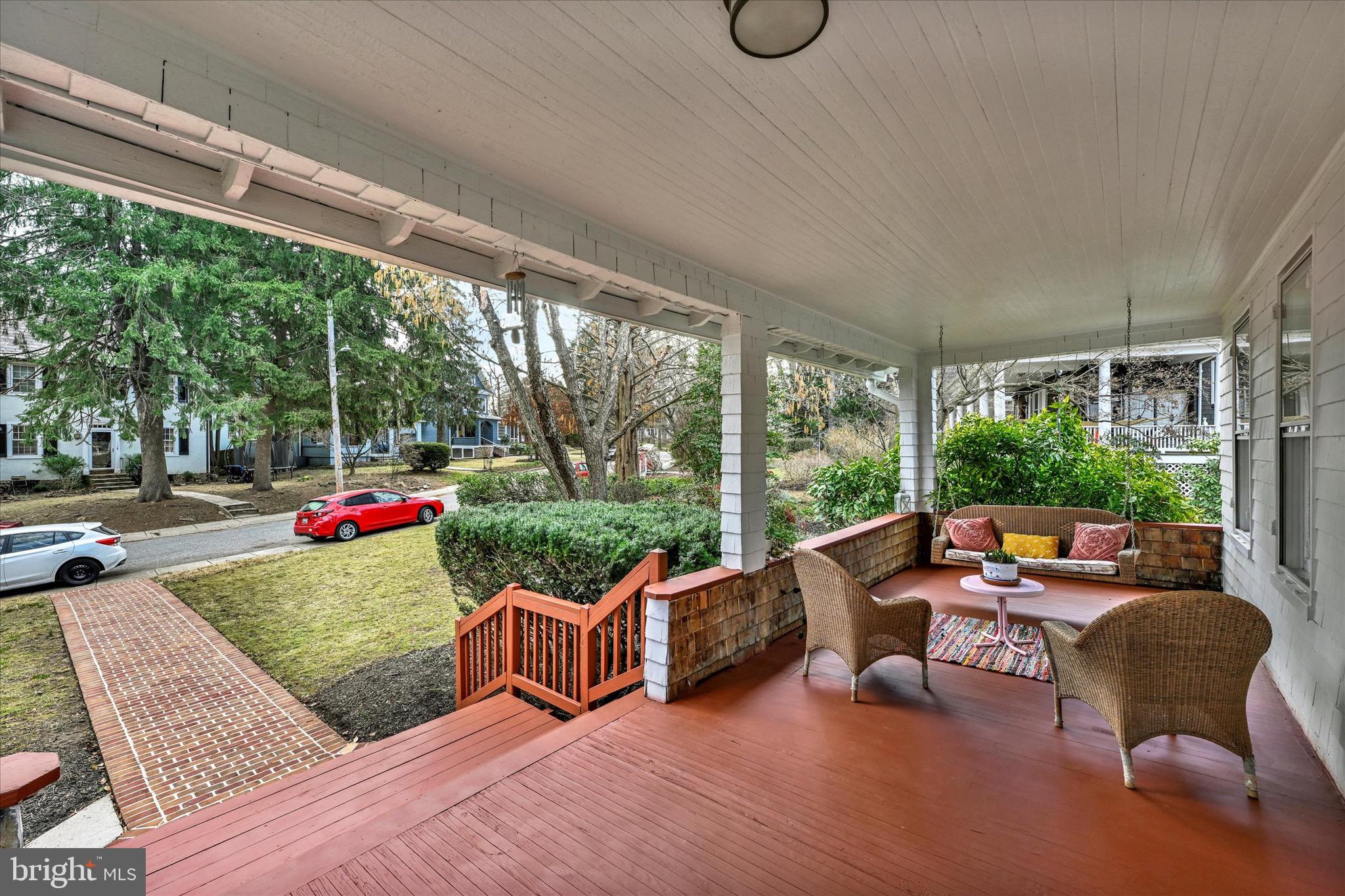 5724 Oakshire Road Baltimore, MD 21209 - Photo 4 of 31 Gallery Image 4