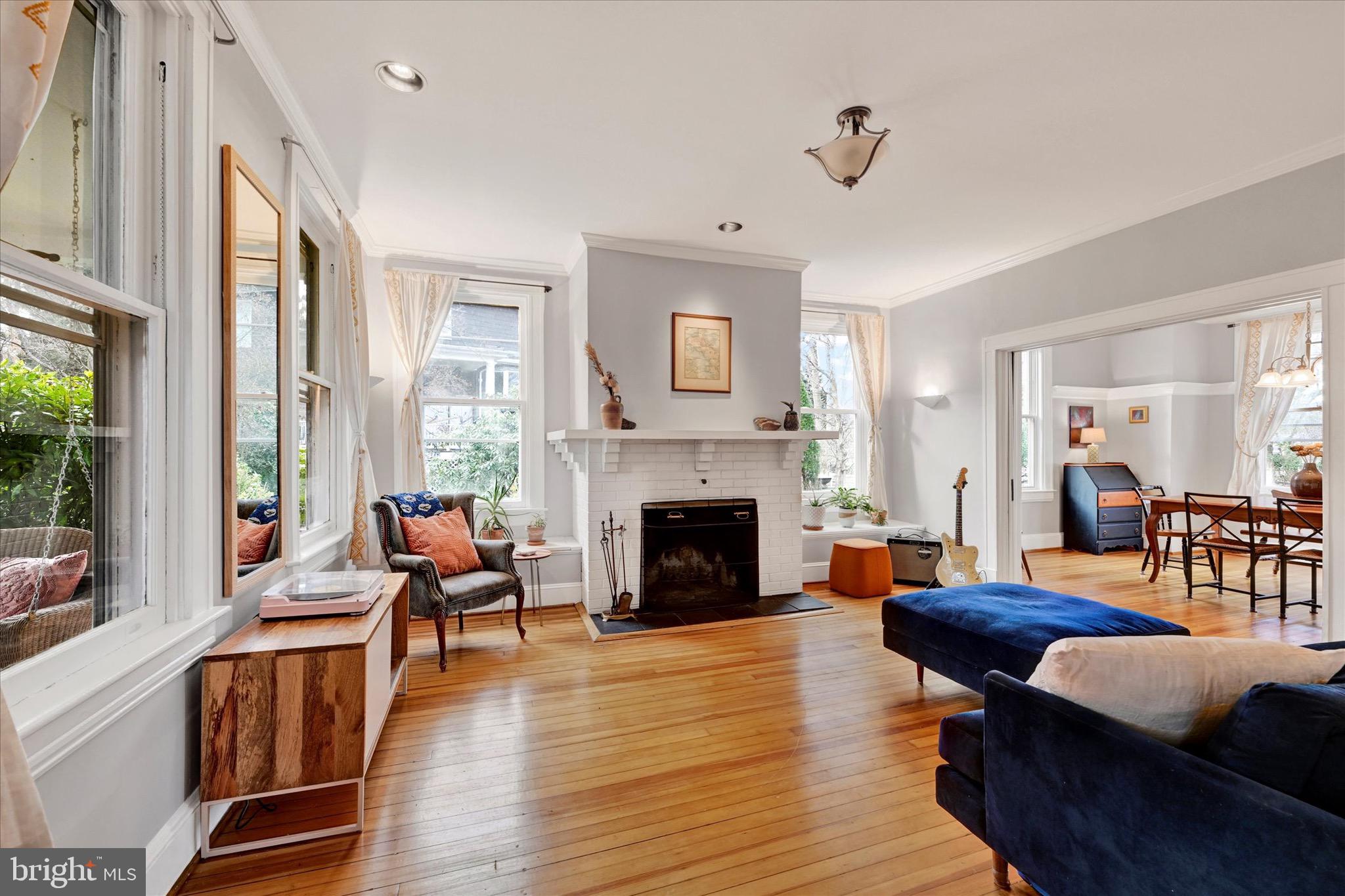 5724 Oakshire Road Baltimore, MD 21209 - Photo 9 of 31 Gallery Image 9