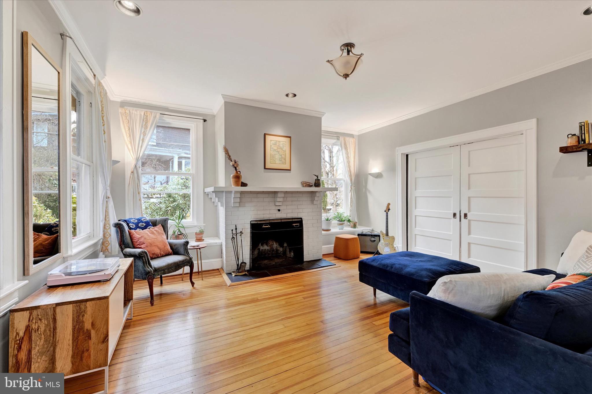 5724 Oakshire Road Baltimore, MD 21209 - Photo 10 of 31 Gallery Image 10