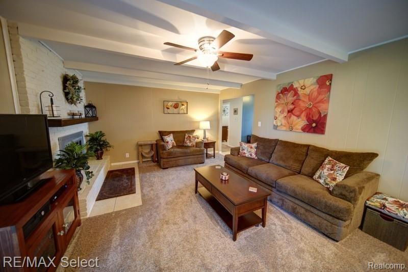 6682 Rustic Ridge Trail Grand Blanc, MI 48439 - Photo 10 of 34 Family Rm.jpg
