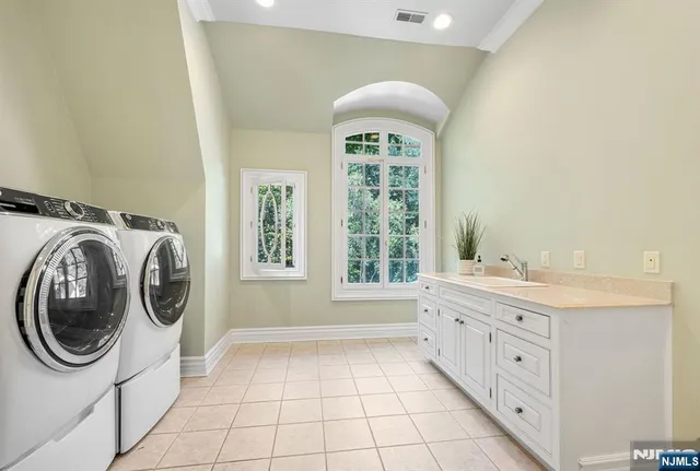 $3,450,000 | 505 Timberline Drive, Franklin Lakes, NJ 07417