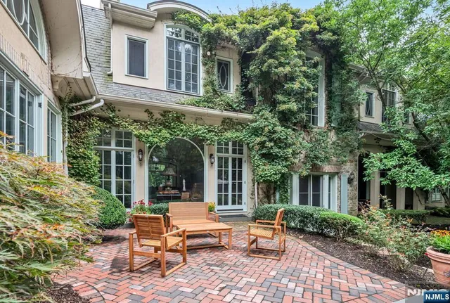 $3,450,000 | 505 Timberline Drive, Franklin Lakes, NJ 07417
