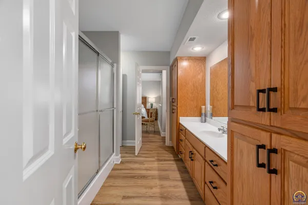 $495,900 | 5411 Southwest 40th Terrace, Topeka, KS 66610