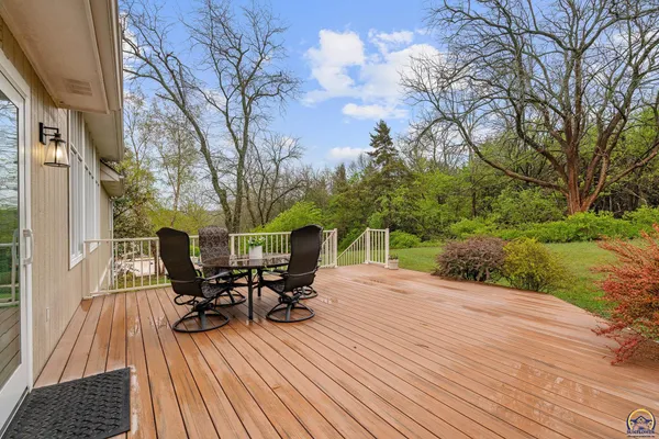 $495,900 | 5411 Southwest 40th Terrace, Topeka, KS 66610