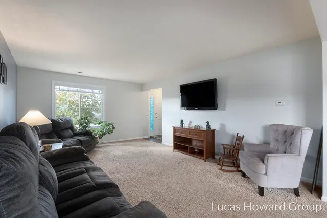 $400,000 | 4655 Paris Ridge Drive, Caledonia, MI 49316