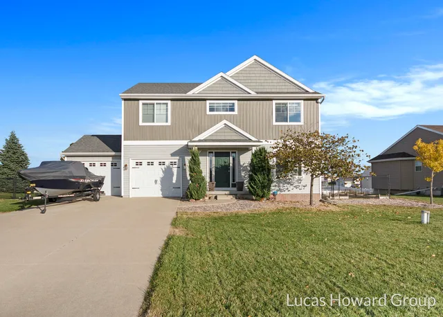 $400,000 | 4655 Paris Ridge Drive, Caledonia, MI 49316