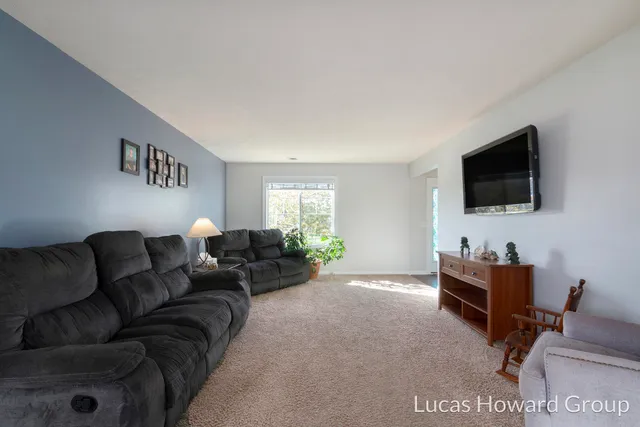 $400,000 | 4655 Paris Ridge Drive, Caledonia, MI 49316