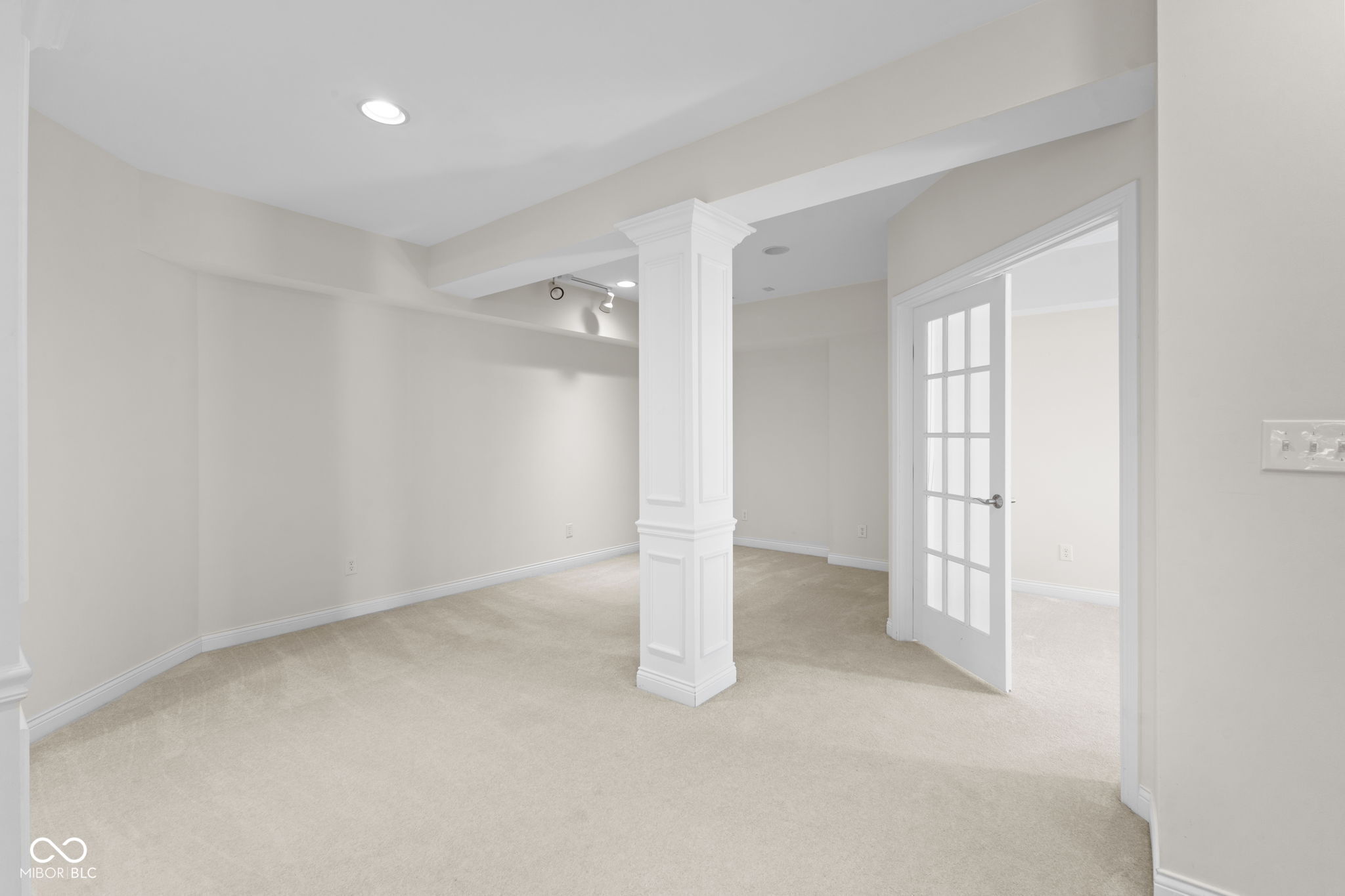 4637 Shadow Ridge Boulevard Greenwood, IN 46143 - Photo 46 of 59 Gallery Image 46