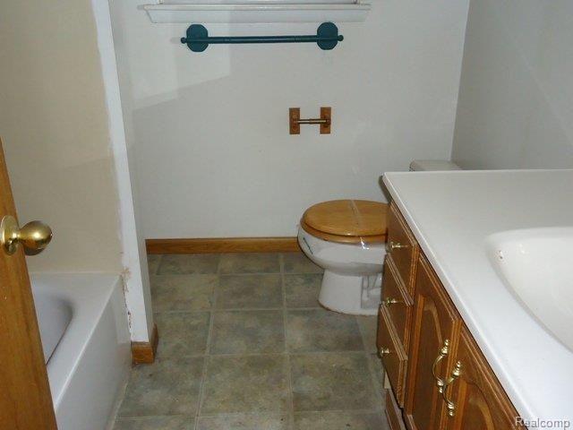 14442 Merriman Road Livonia, MI 48154 - Photo 11 of 12 261-873445-Bath