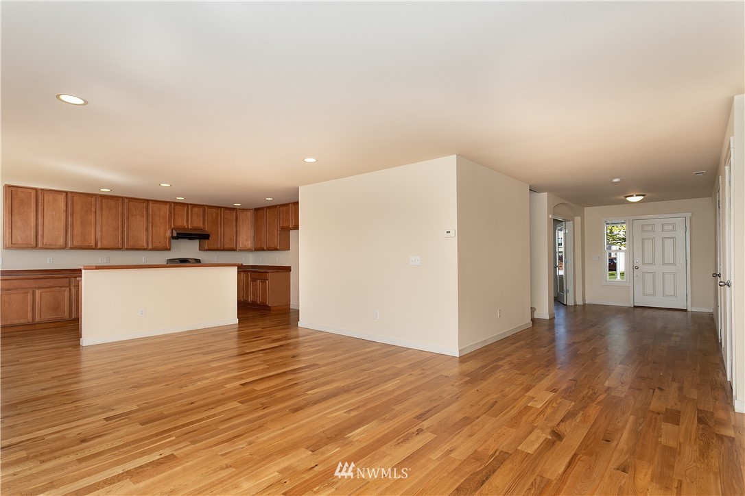 3103 Southeast 4th Street Renton, WA 98056 - Photo 3 of 25