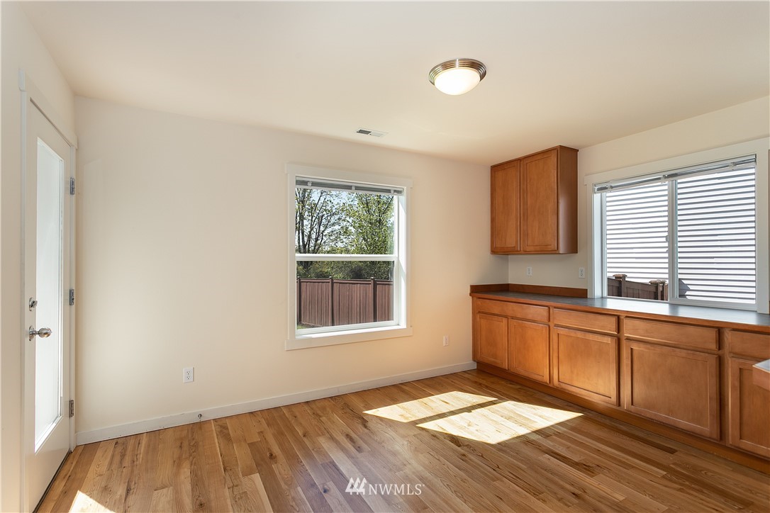 3103 Southeast 4th Street Renton, WA 98056 - Photo 6 of 25