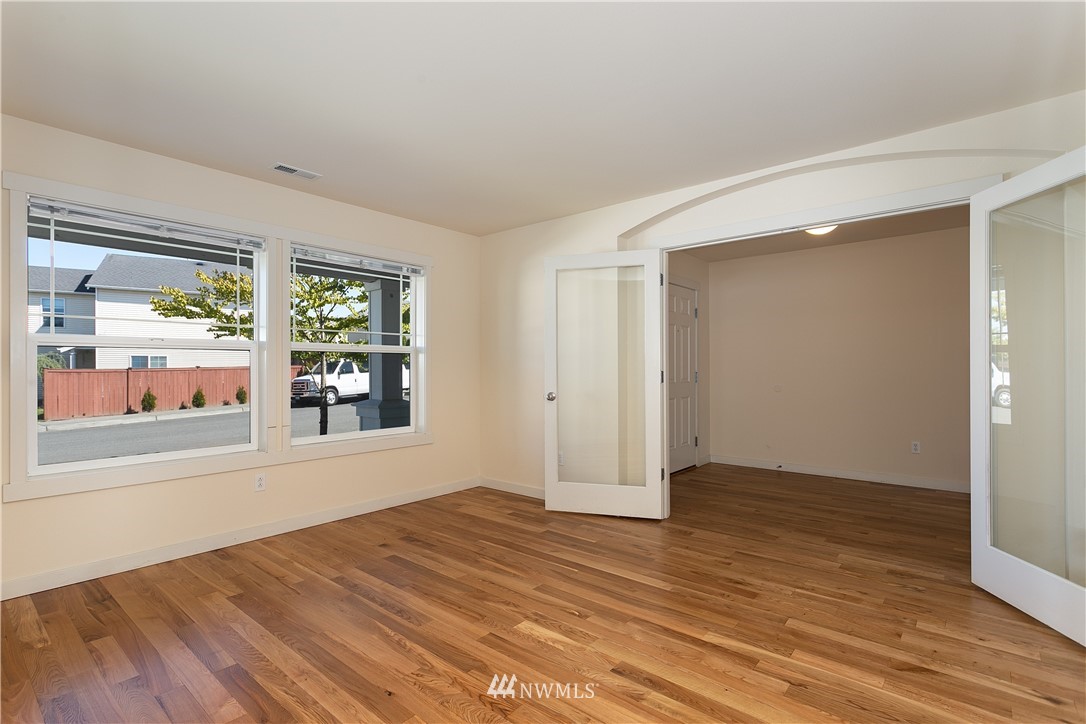 3103 Southeast 4th Street Renton, WA 98056 - Photo 7 of 25