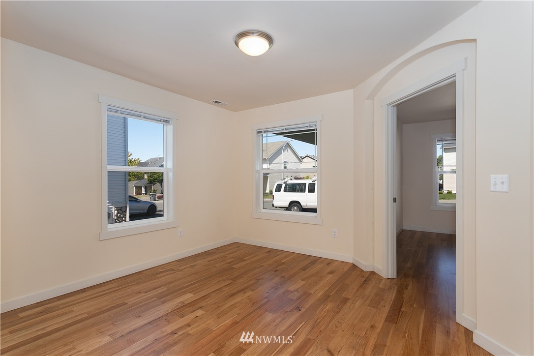 3103 Southeast 4th Street Renton, WA 98056 - Photo 8 of 25