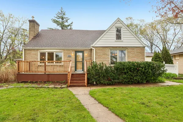 $319,900 | 4260 North 93rd Street, Wauwatosa, WI 53222