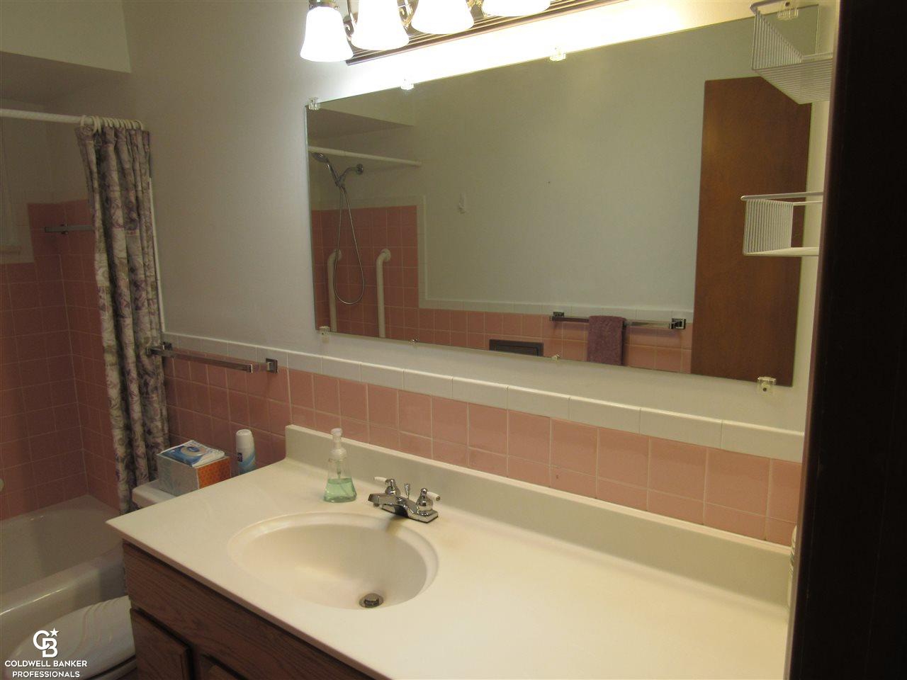 11475 Martin Road Warren, MI 48093 - Photo 16 of 34