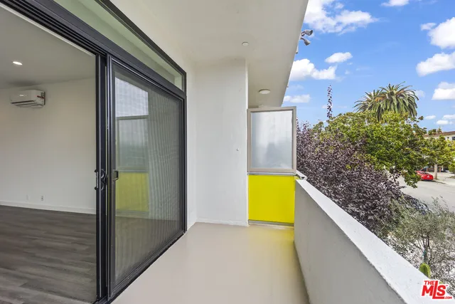 $6,200 | 1254 9th Street, Unit F6, Santa Monica, CA 90401