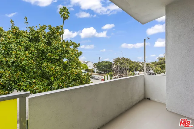 $6,200 | 1254 9th Street, Unit F6, Santa Monica, CA 90401