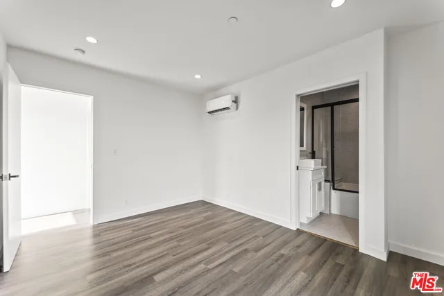 $6,200 | 1254 9th Street, Unit F6, Santa Monica, CA 90401