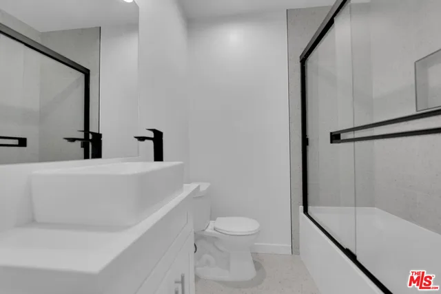 $6,200 | 1254 9th Street, Unit F6, Santa Monica, CA 90401