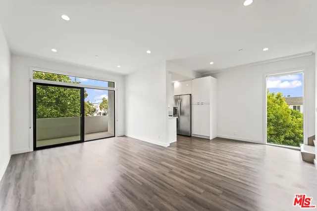 $6,200 | 1254 9th Street, Unit F6, Santa Monica, CA 90401