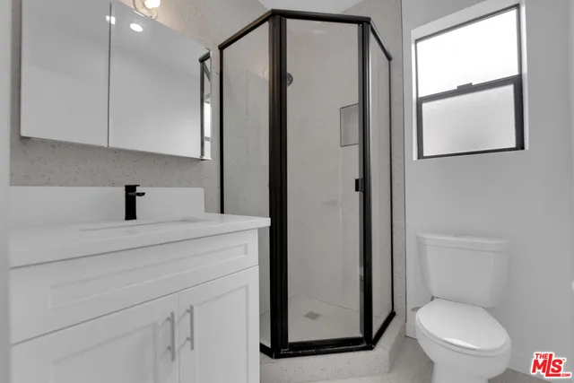 $6,200 | 1254 9th Street, Unit F6, Santa Monica, CA 90401