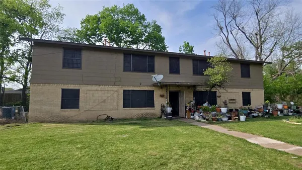 $1,000 | 400 Oak Drive, Unit 2D, Terrell, TX 75160