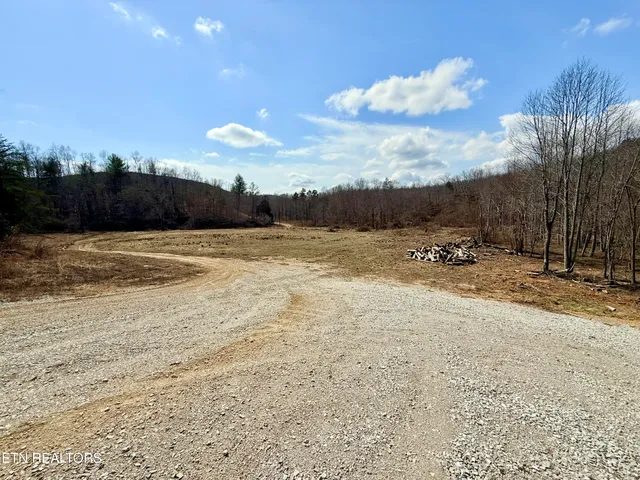 $370,000 | Skull Creek Road, Robbins, TN 37852