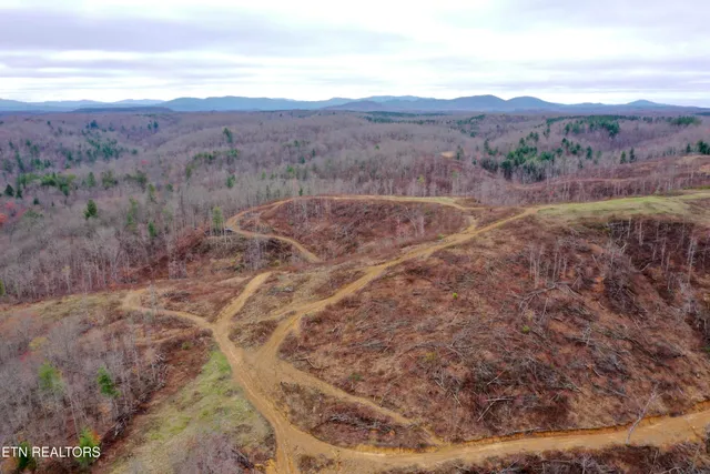 $370,000 | Skull Creek Road, Robbins, TN 37852