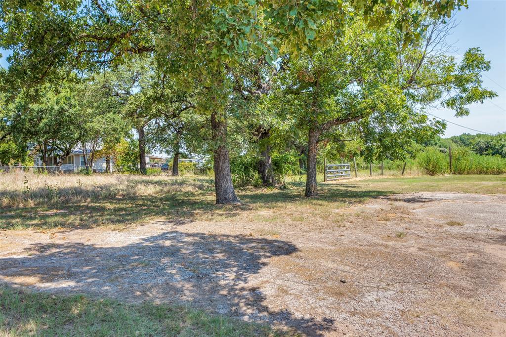 7329 Drury Cross Road Burleson, TX 76028 - Photo 9 of 13 View of yard