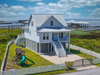 $659,995 | 3831 Lake Breeze Road, Lake Charles, LA 70605