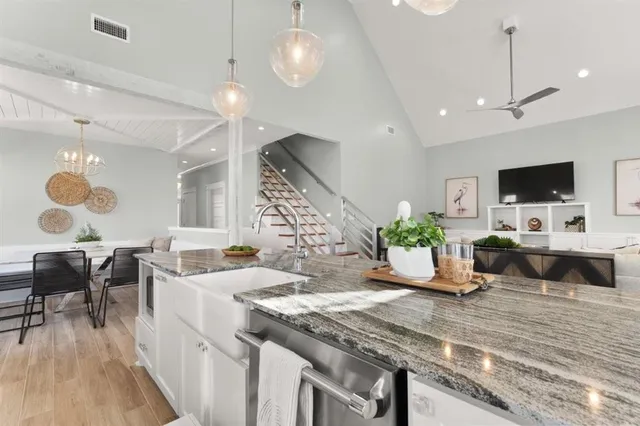 $659,995 | 3831 Lake Breeze Road, Lake Charles, LA 70605