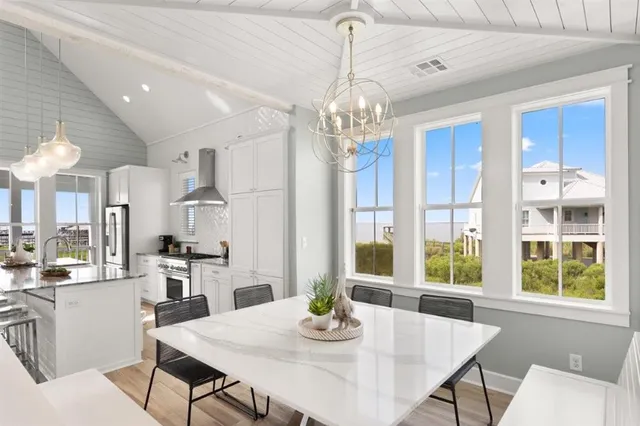 $659,995 | 3831 Lake Breeze Road, Lake Charles, LA 70605