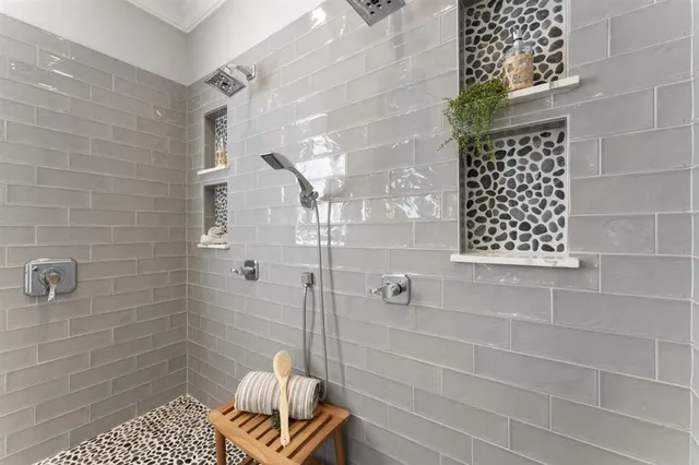 $659,995 | 3831 Lake Breeze Road, Lake Charles, LA 70605